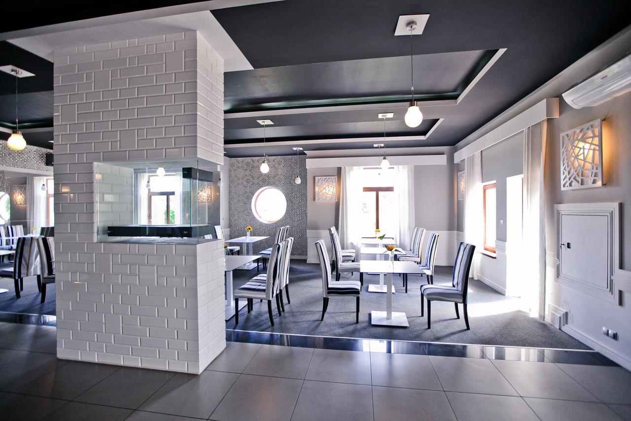 Hotel Sulbin Гарволін Екстер'єр фото
