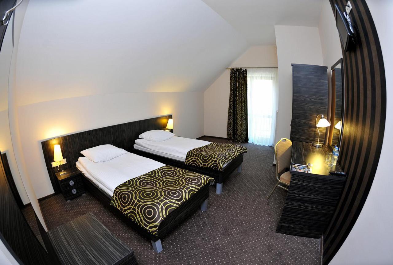Hotel Sulbin Гарволін Екстер'єр фото