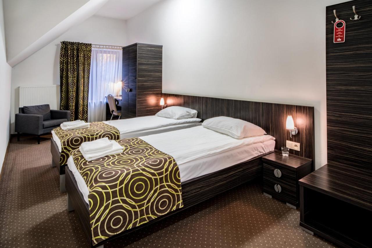 Hotel Sulbin Гарволін Екстер'єр фото